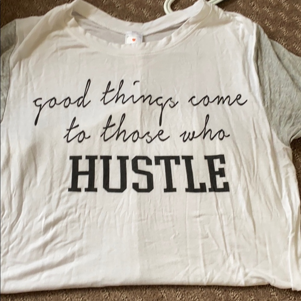 Tee shirt